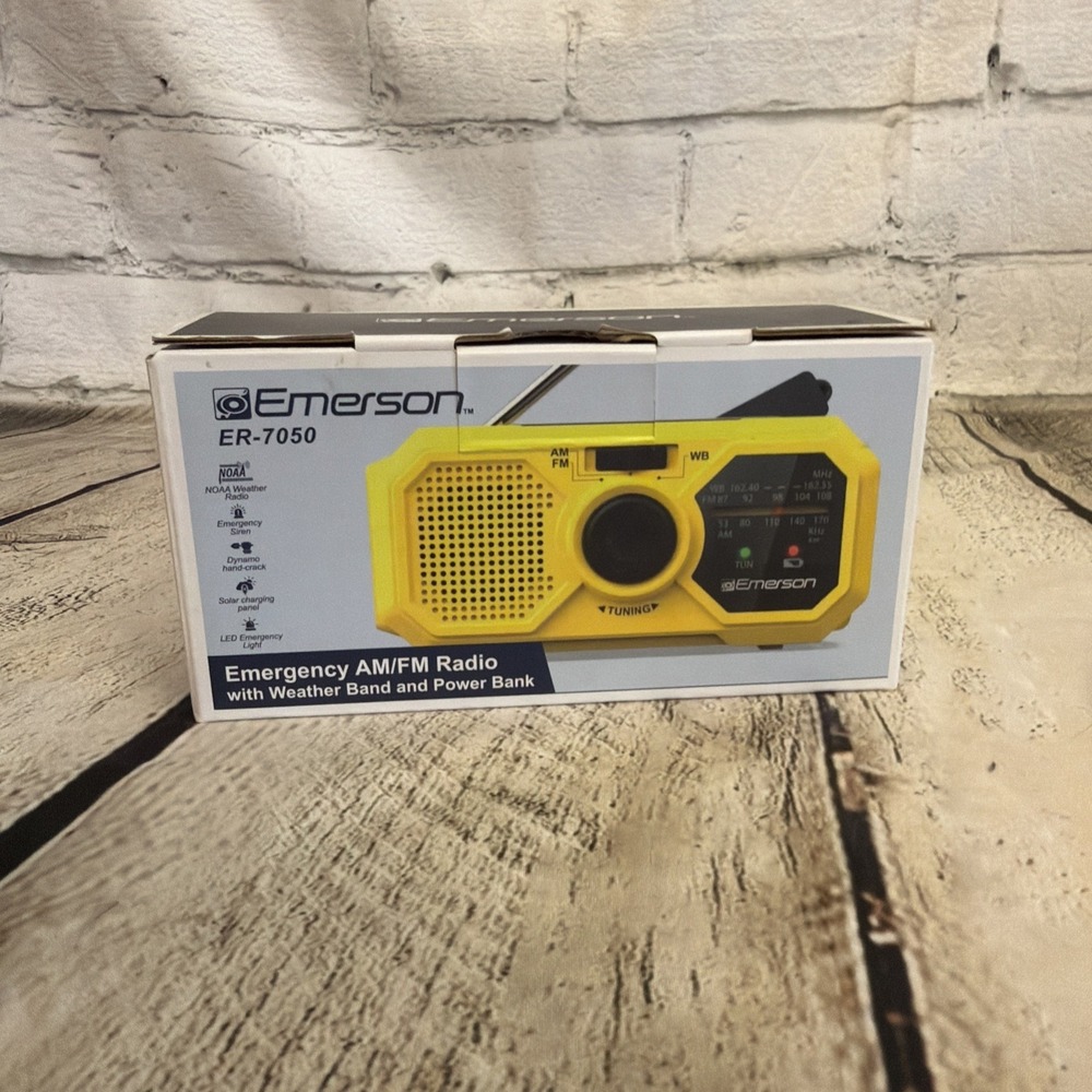New Emerson Emergency AM / FM Radio # ER-7050 with Weather Band & Power Bank